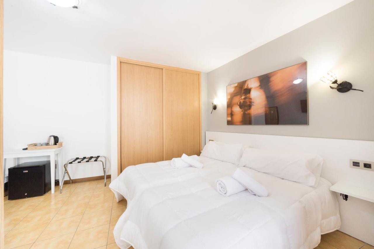 Stellae Luscofusco Hotel ซานติอาโก เด กอมโปสเตลา ภายนอก รูปภาพ