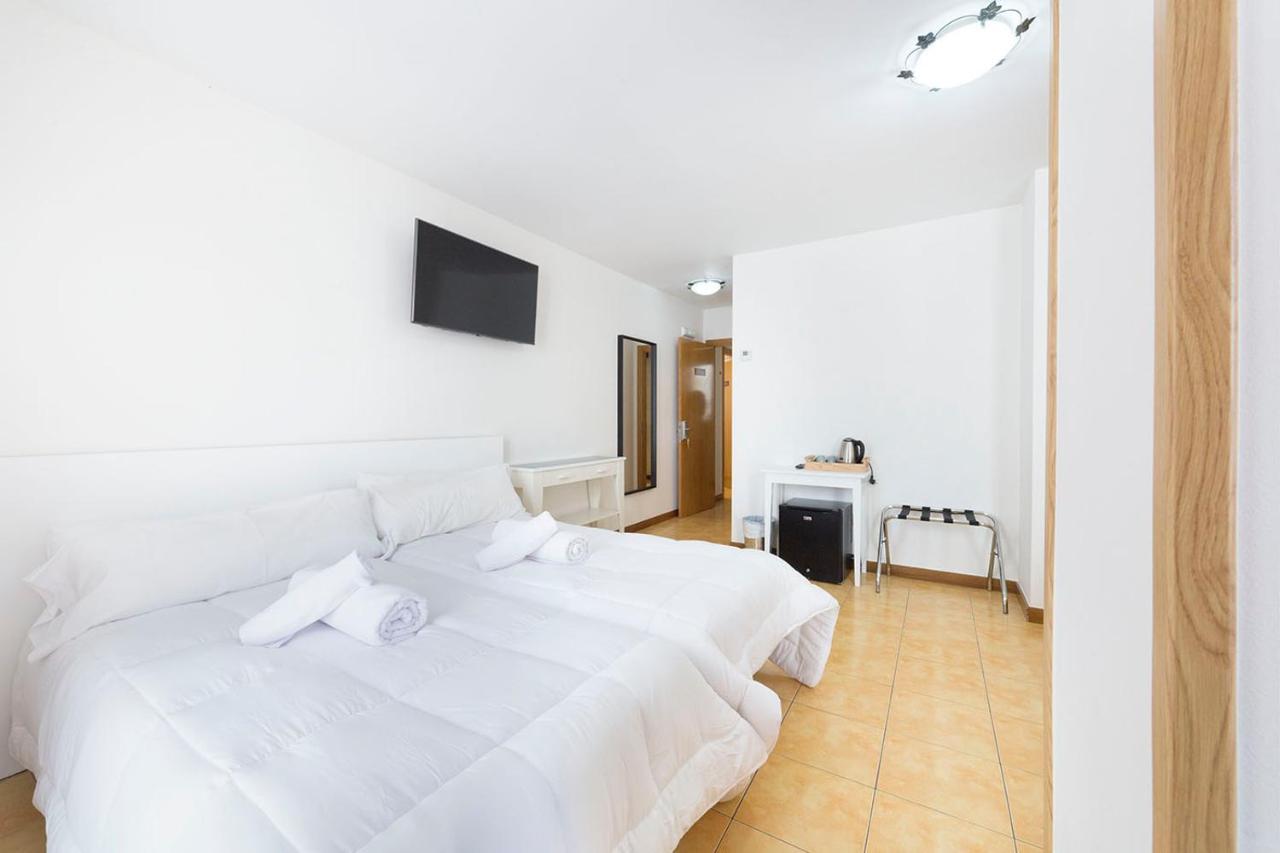 Stellae Luscofusco Hotel ซานติอาโก เด กอมโปสเตลา ภายนอก รูปภาพ