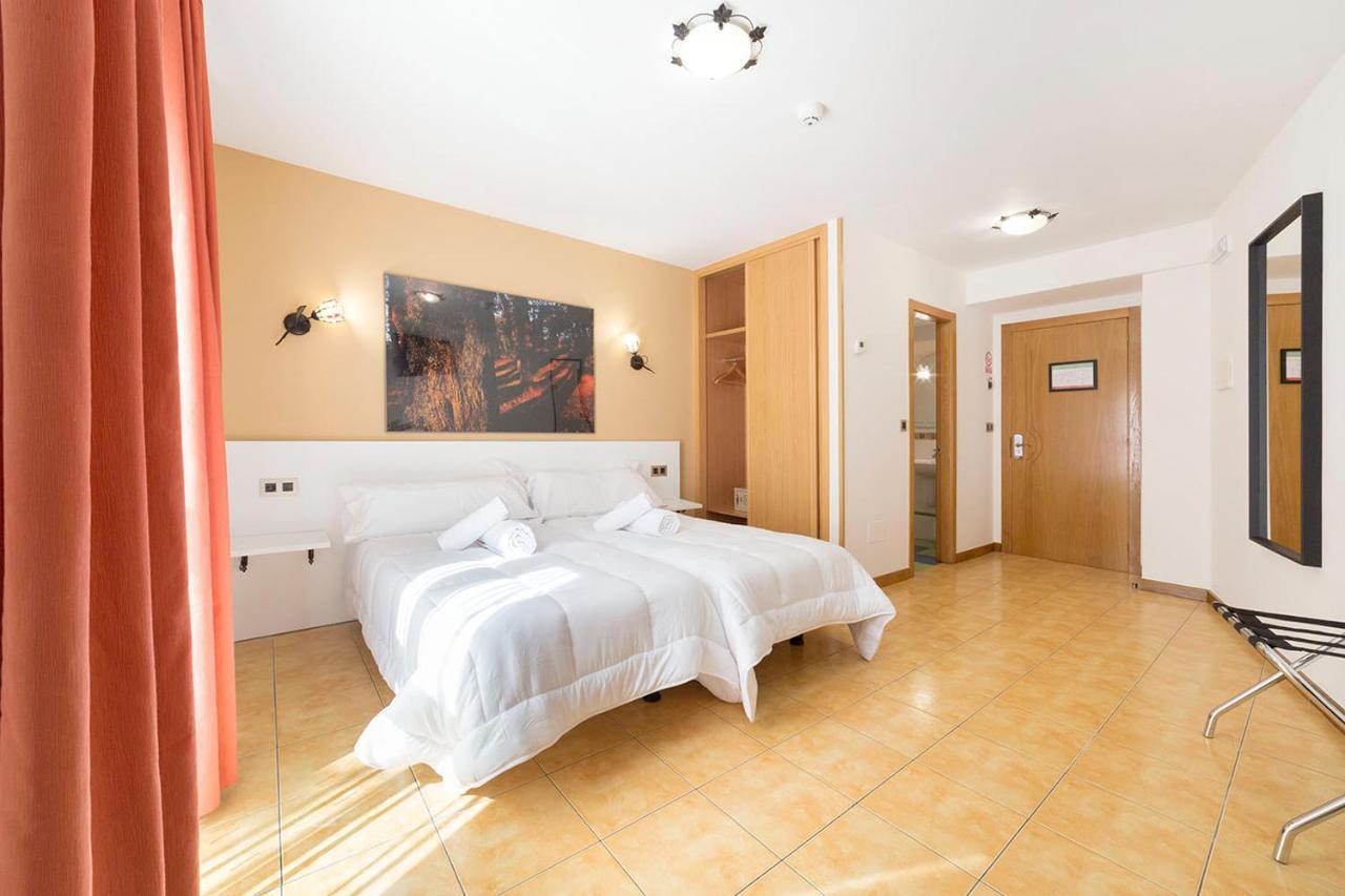 Stellae Luscofusco Hotel ซานติอาโก เด กอมโปสเตลา ภายนอก รูปภาพ