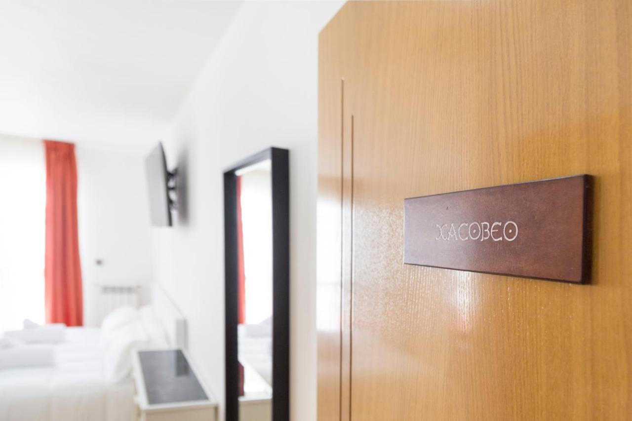 Stellae Luscofusco Hotel ซานติอาโก เด กอมโปสเตลา ภายนอก รูปภาพ