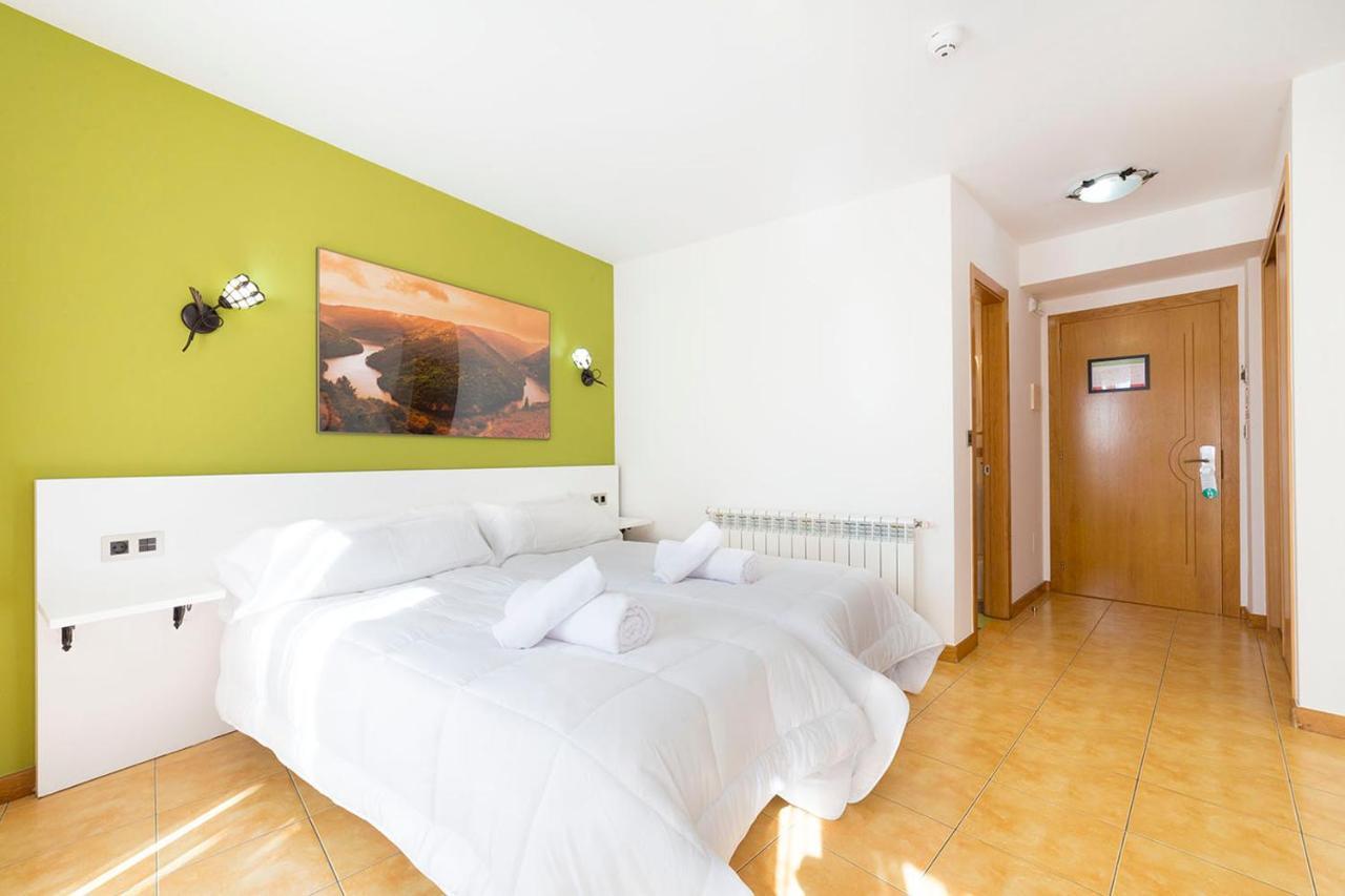 Stellae Luscofusco Hotel ซานติอาโก เด กอมโปสเตลา ภายนอก รูปภาพ