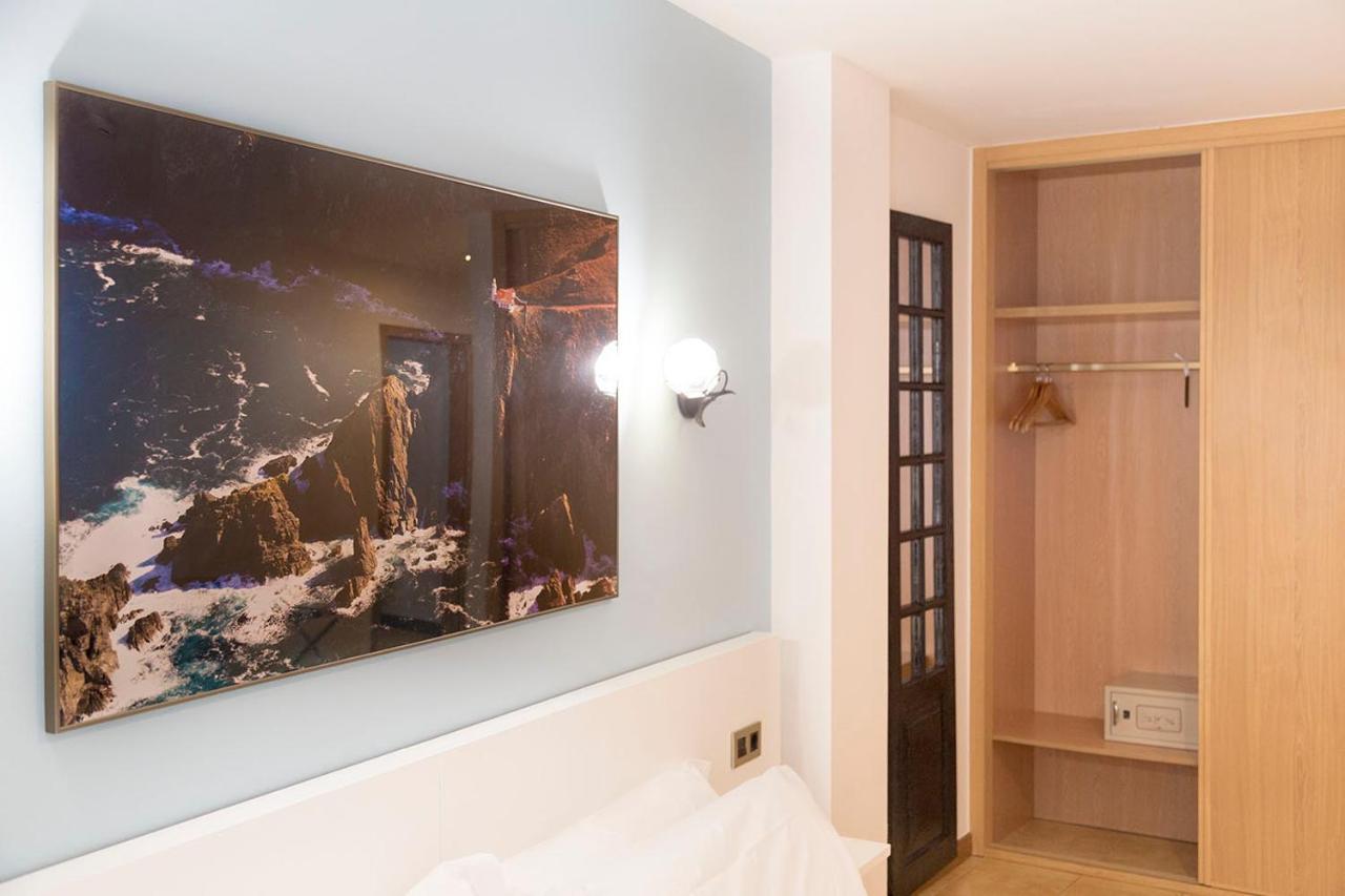 Stellae Luscofusco Hotel ซานติอาโก เด กอมโปสเตลา ภายนอก รูปภาพ
