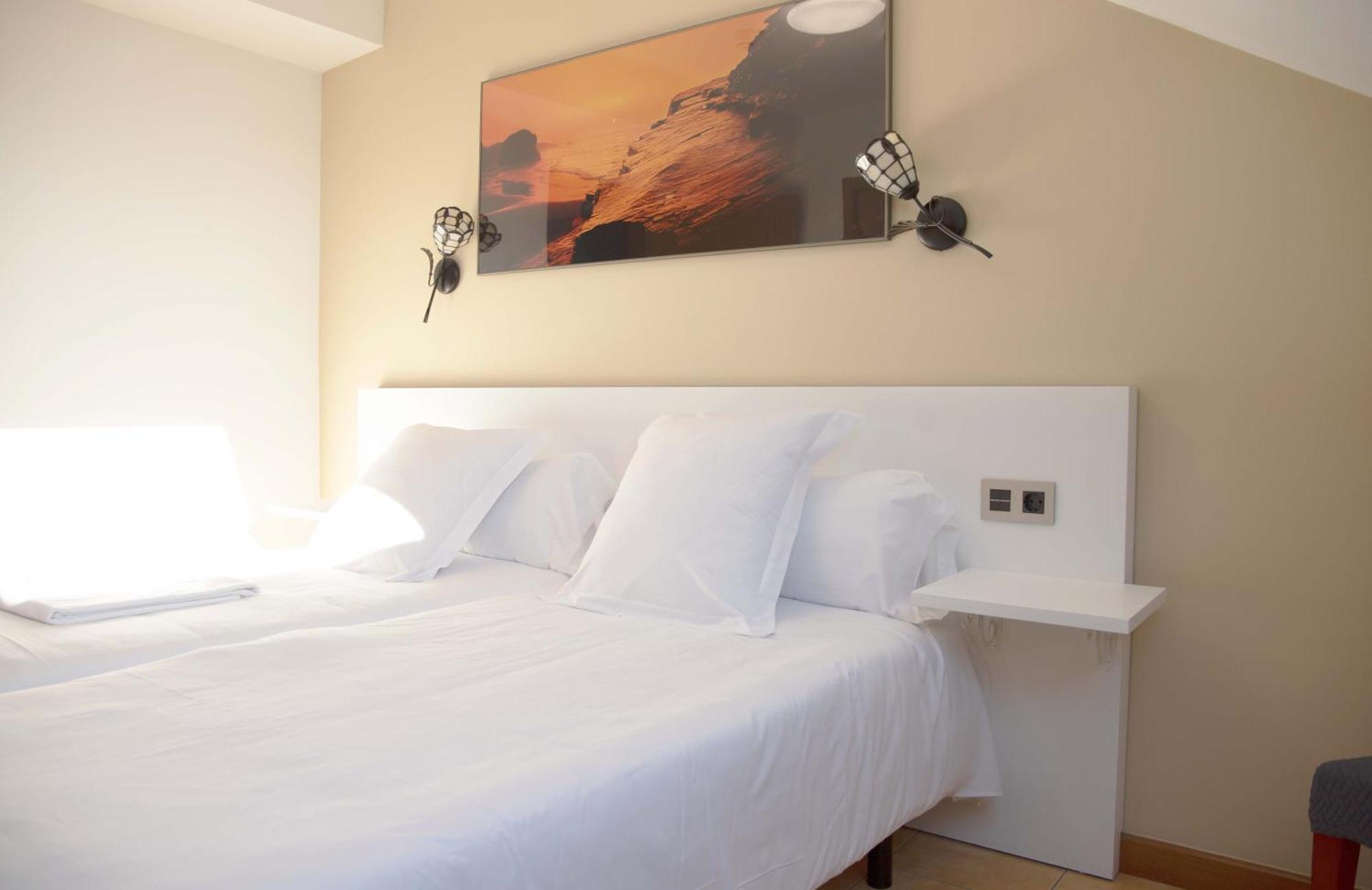 Stellae Luscofusco Hotel ซานติอาโก เด กอมโปสเตลา ภายนอก รูปภาพ